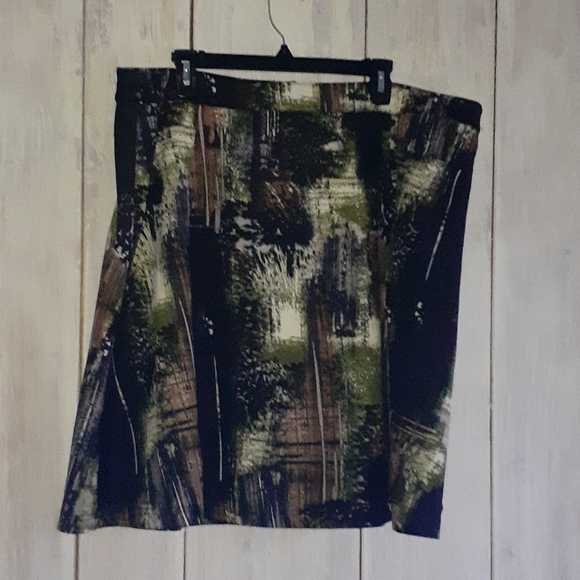 Skirt. MODAMIX. Excellent Condition - Picture 2 of 4